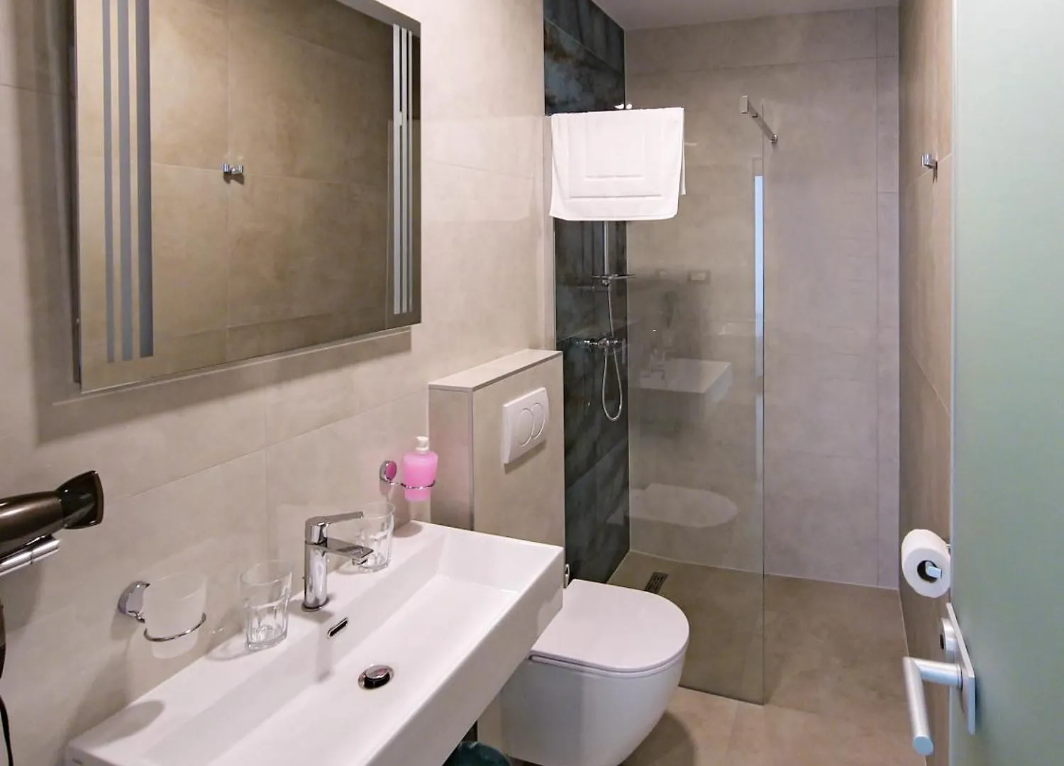 Bed and Breakfast Maresole Beachfront Residence Πόρετς