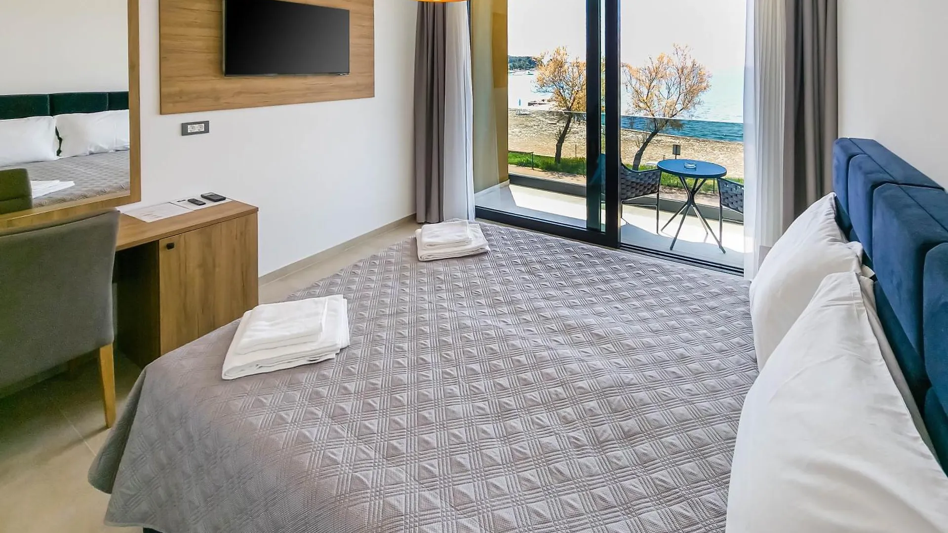 Bed and Breakfast Maresole Beachfront Residence Πόρετς