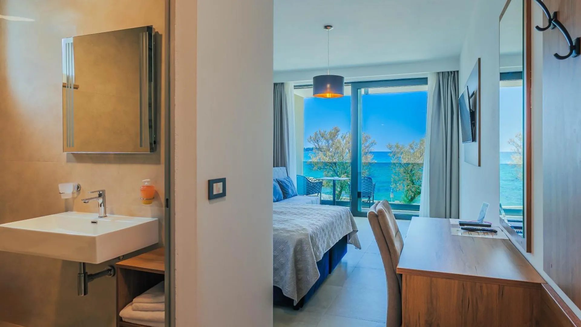 Maresole Beachfront Residence Poreč 0*,  Kroatien