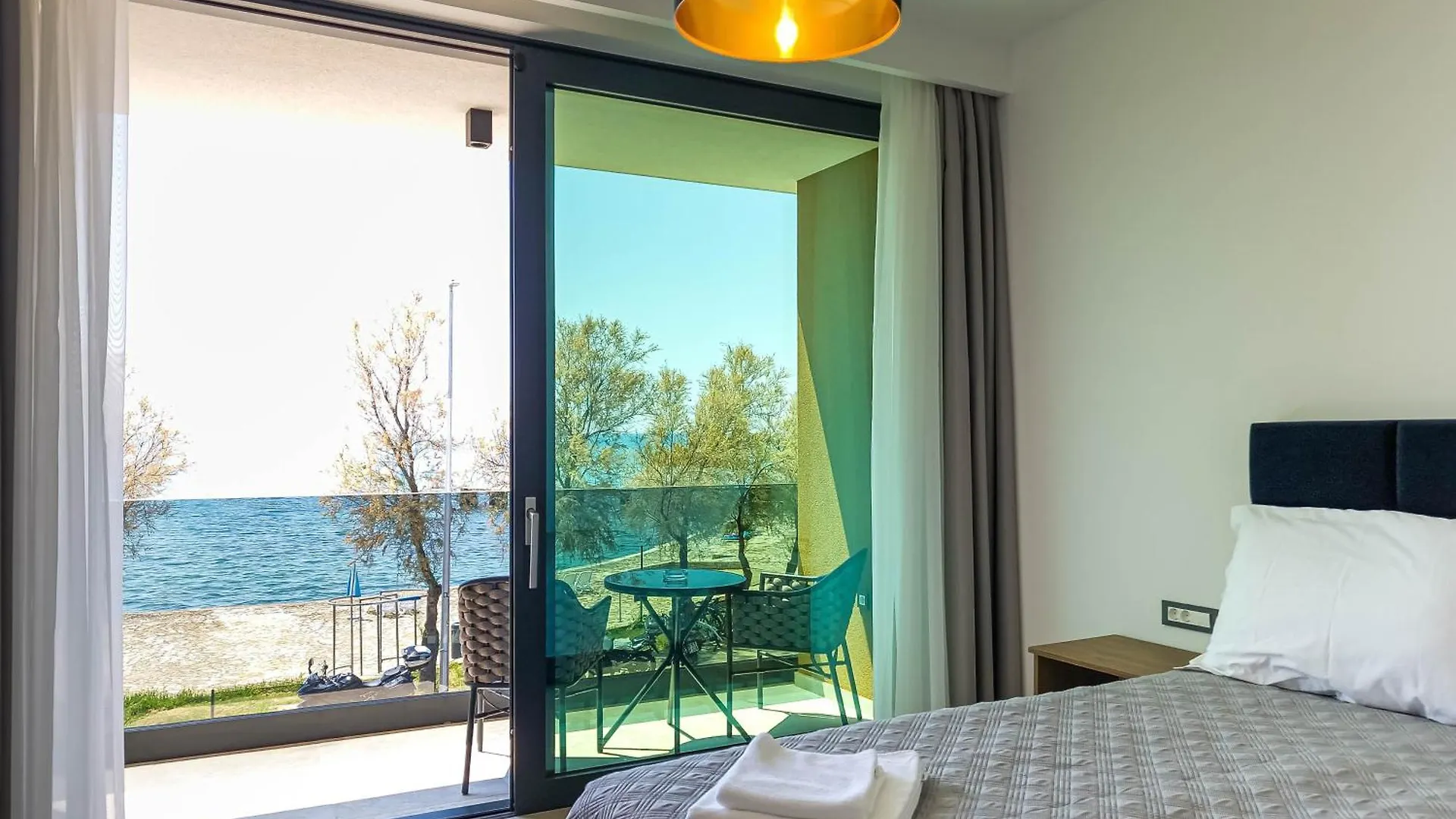 Bed and Breakfast Maresole Beachfront Residence Πόρετς Κροατία