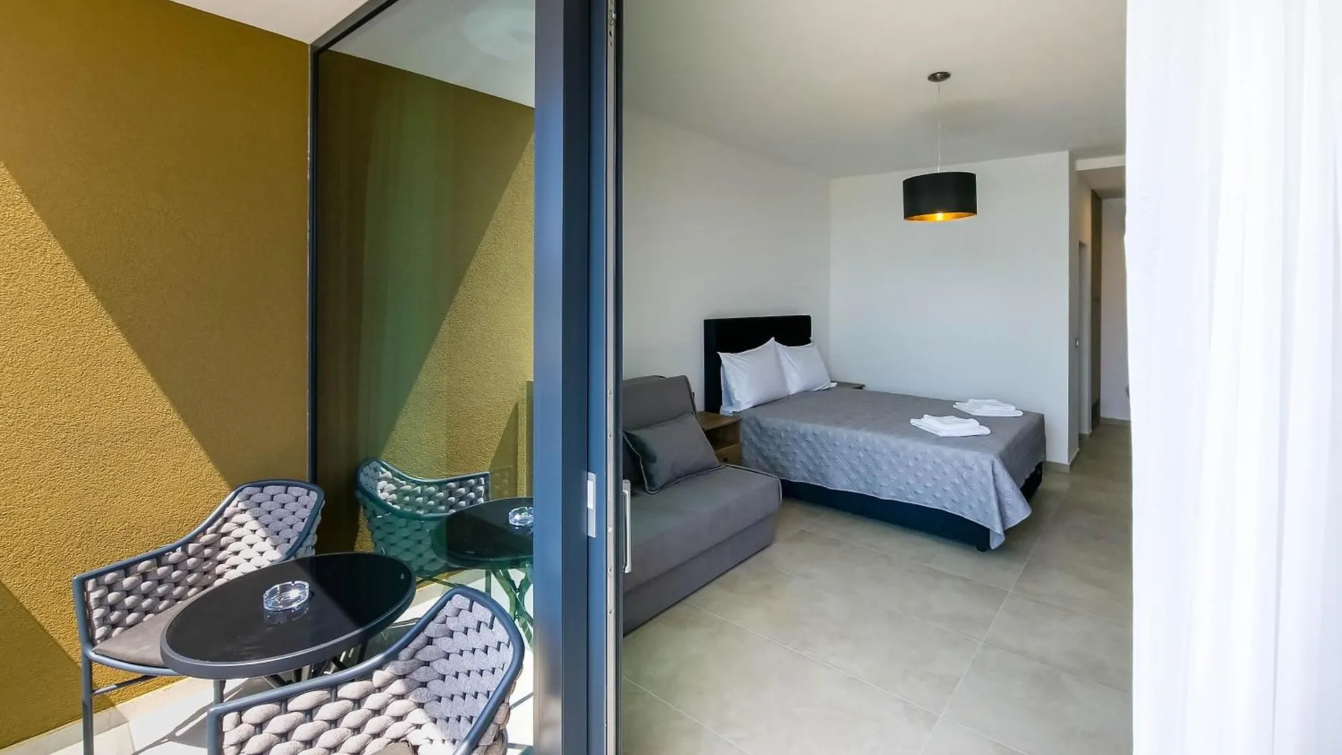Bed and Breakfast Maresole Beachfront Residence Πόρετς