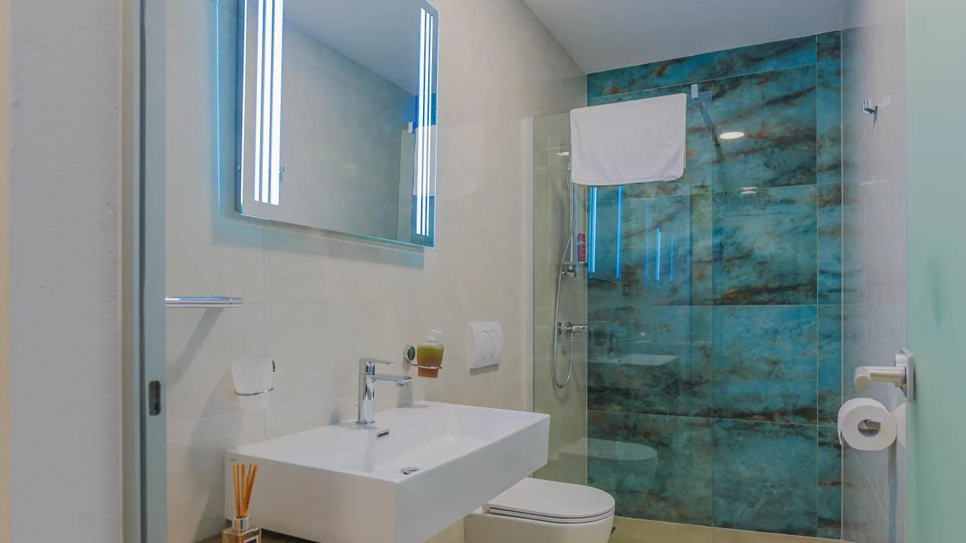 Bed and Breakfast Maresole Beachfront Residence Πόρετς